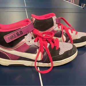 Nike Air 6.0 girls size 5 youth